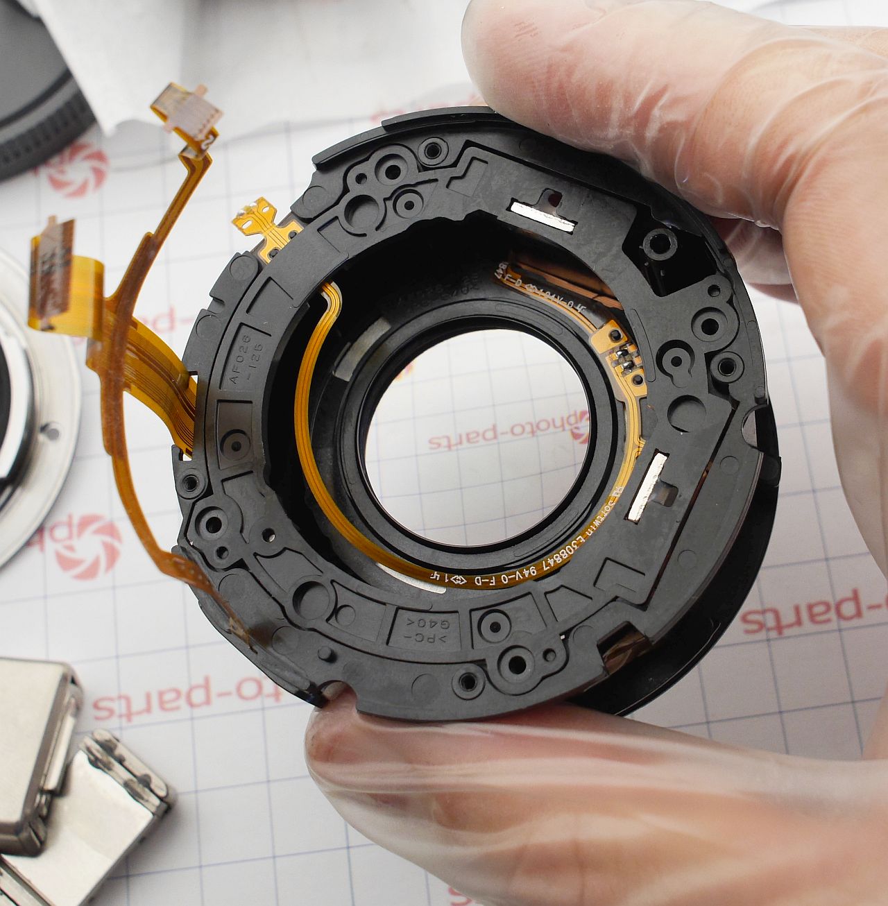 Sony 85mm 1.8 FE - a simple focus fix and teardown